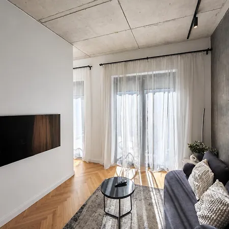 W-terrace & Garage Prk, Netflix, Ng Charm In Old Town Vilnius