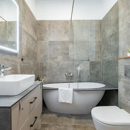 Ng Charm In Old Town W-terrace & Netflix * Vilnius