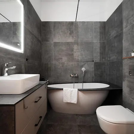 Ng Charm In Old Town W-terrace & Netflix * Vilnius